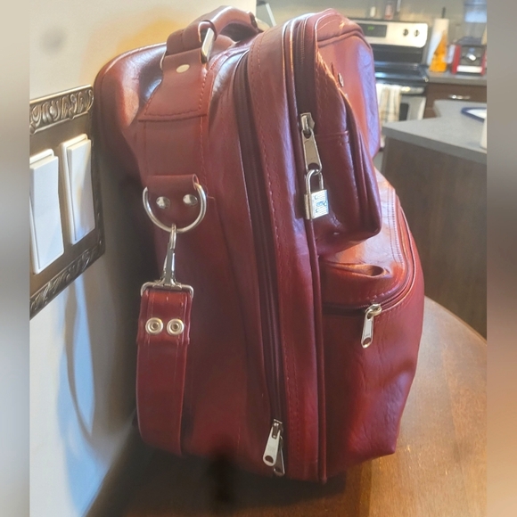 1970s Vintage Samsonite Burgundy Leather Bag - Picture 6 of 6